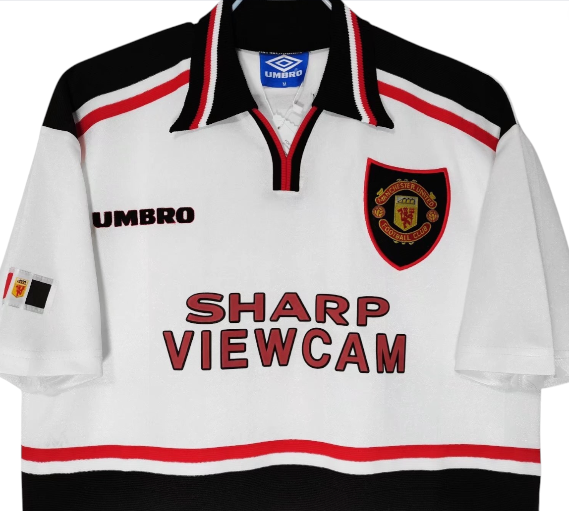 1997-1999 Manchester United Away Kit