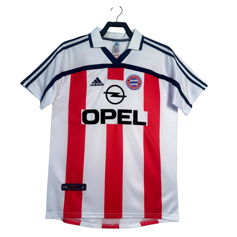 2000-2002 Bayern Munich Away Kit