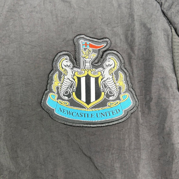 2026-2027 Newcastle Windbreaker - Black