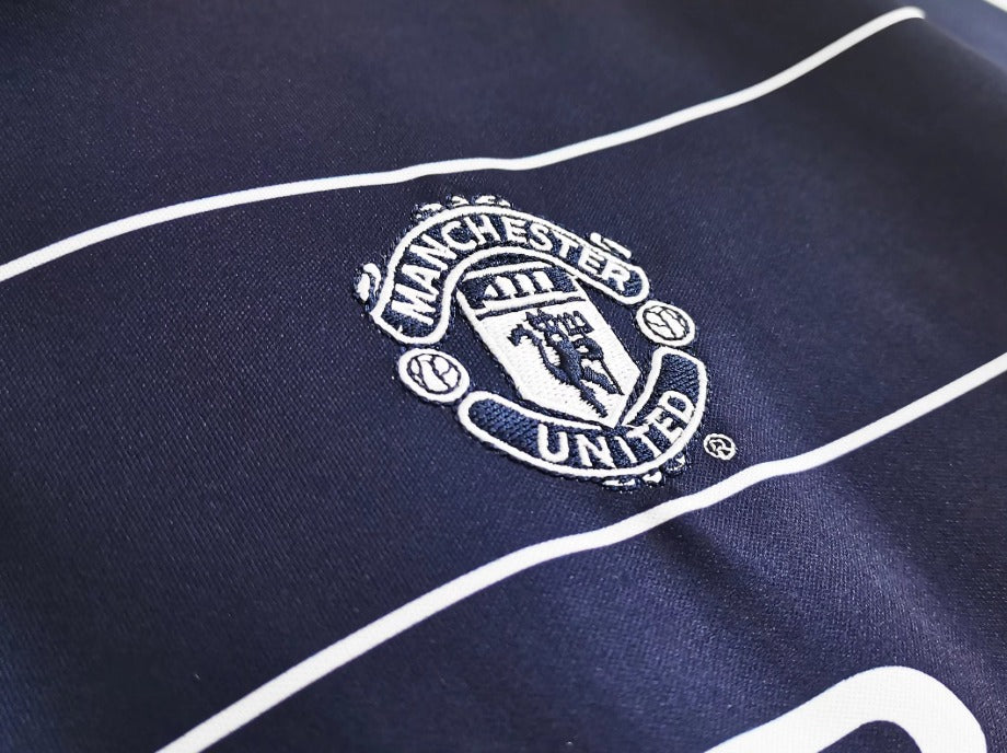 1999-2000 Manchester United Away Jersey Replica